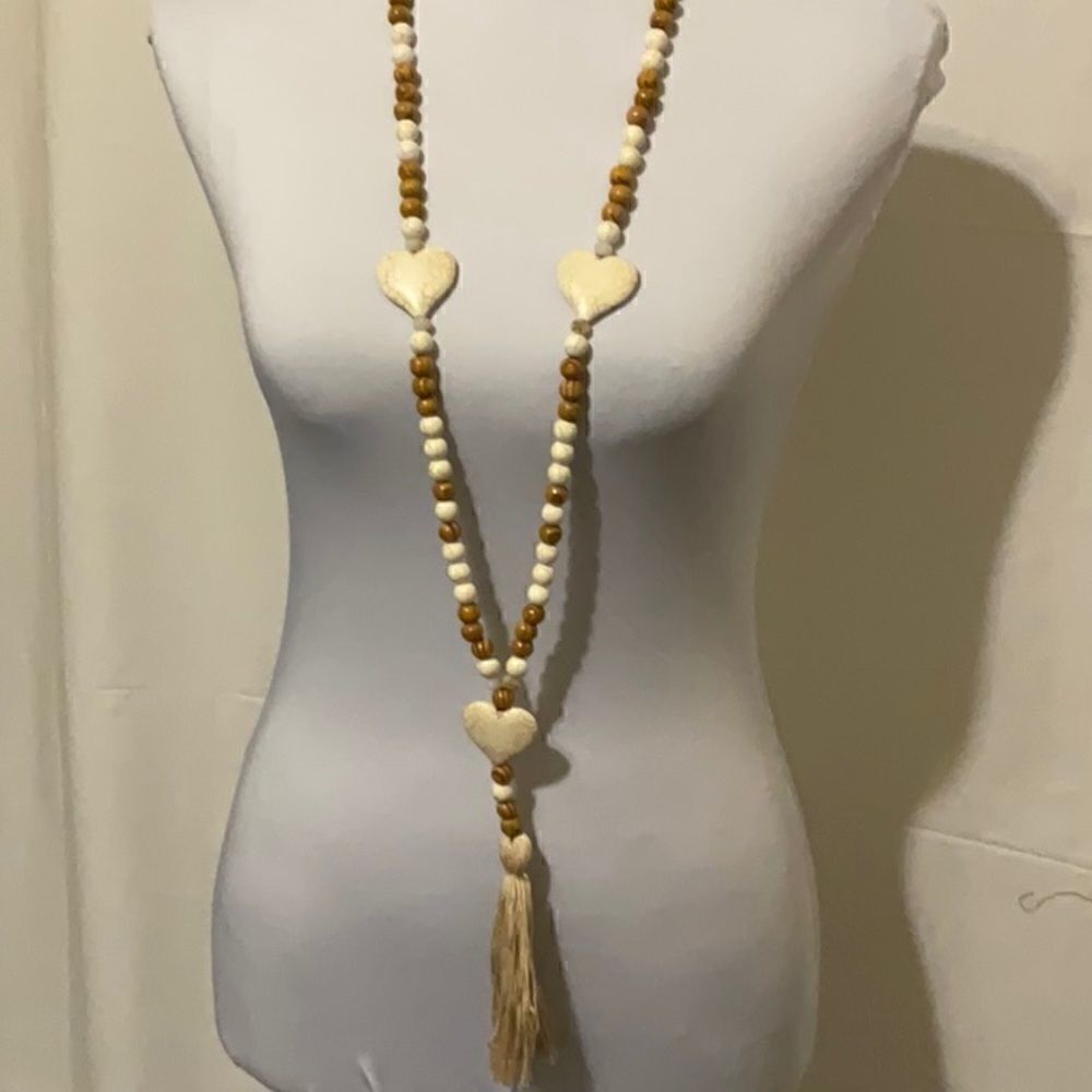 NWT heart necklace just in